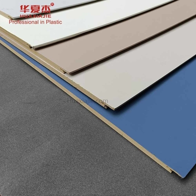 좋은 가격 장식적 편평한 표면에 대해 다른 금속을 입히는 600mm*9mm Wpc 벽판지 온라인으로