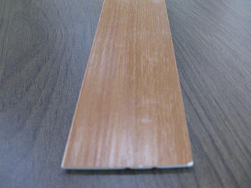 좋은 가격 L Mouling 라이트급 선수 관례가 박판으로 만들어진 내밀린 플라스틱에 의하여 윤곽을 그립니다 온라인으로