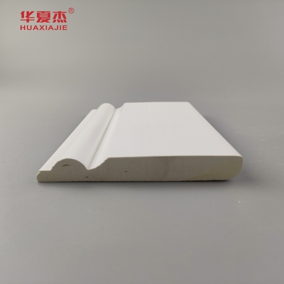 고품질의 pvc 베이스 폼링 흰색 부드러운 표면 95x12mm pvc 스코팅 실내 장식