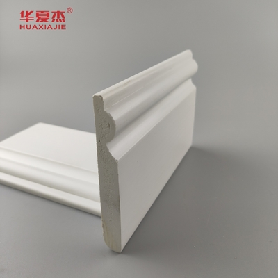 고품질의 pvc 베이스 폼링 흰색 부드러운 표면 95x12mm pvc 스코팅 실내 장식