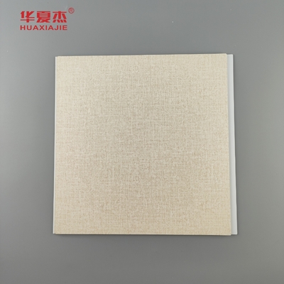 새로운 디자인 laminated 250x5mm pvc 벽 패널 나무 곡물 천장 패널 실내 및 외관 장식