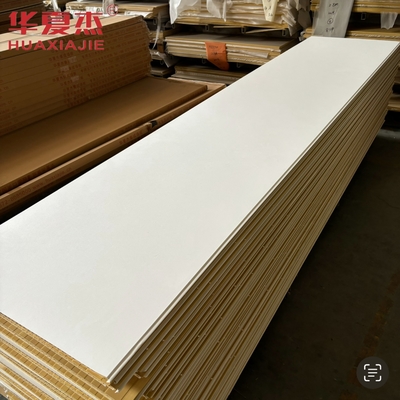 고품질의 흰색 wpc 벽판 600x9mm laminated wpc 보드 방수 장식 재료
