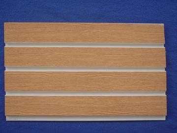 좋은 가격 목제 곡물 장수 시간을 가진 매끄러운 세포질 PVC Slatwall 표시판 온라인으로
